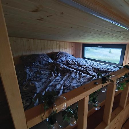 Tiny House Chvalcov Villa Luaran gambar