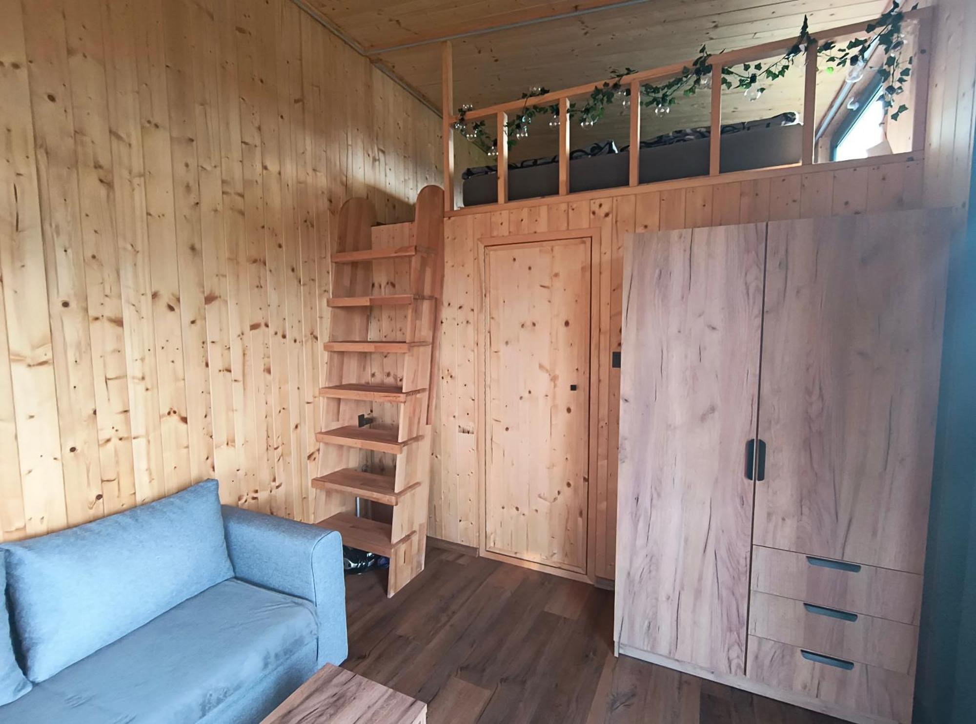 Tiny House Chvalcov Villa Luaran gambar